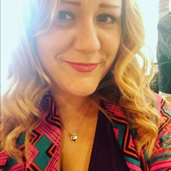 Meet your Posher, Casey - Picture 5 of 6